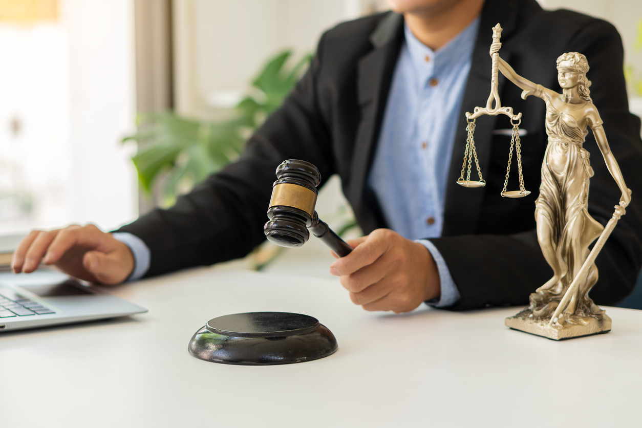 Why Should I Hire a Personal Injury Lawyer?