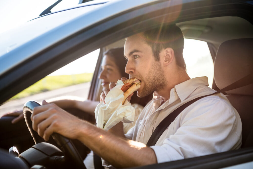 Is It Illegal To Eat While Driving in Florida?